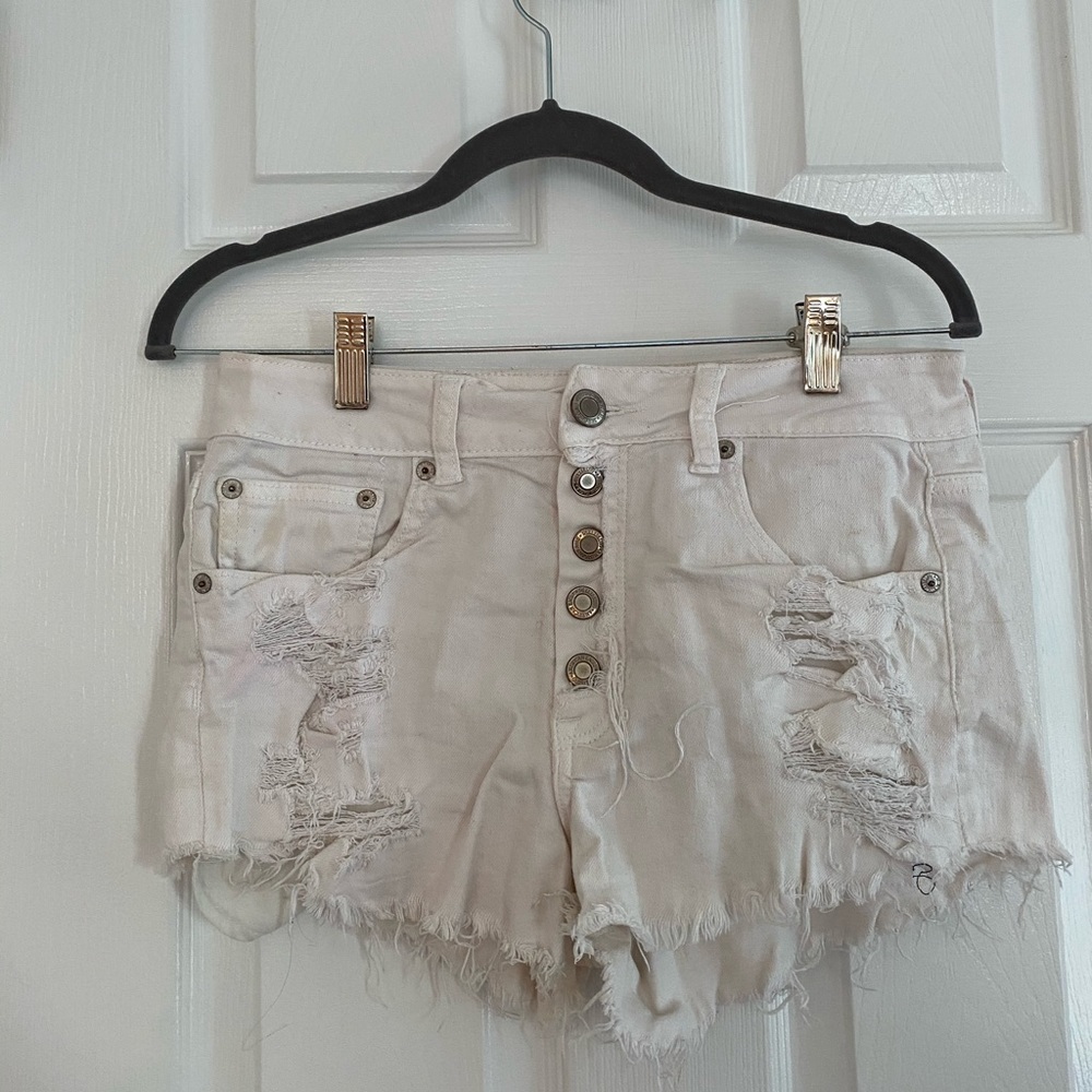 White American Eagle Ripped Stretch Jean Short